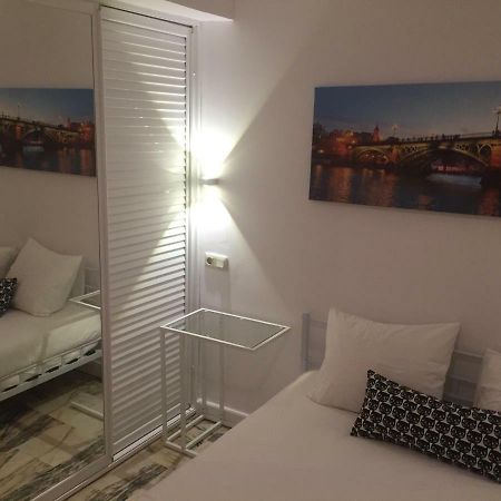Habitaciones Turisticas Las Brisas Valencina de la Concepción エクステリア 写真