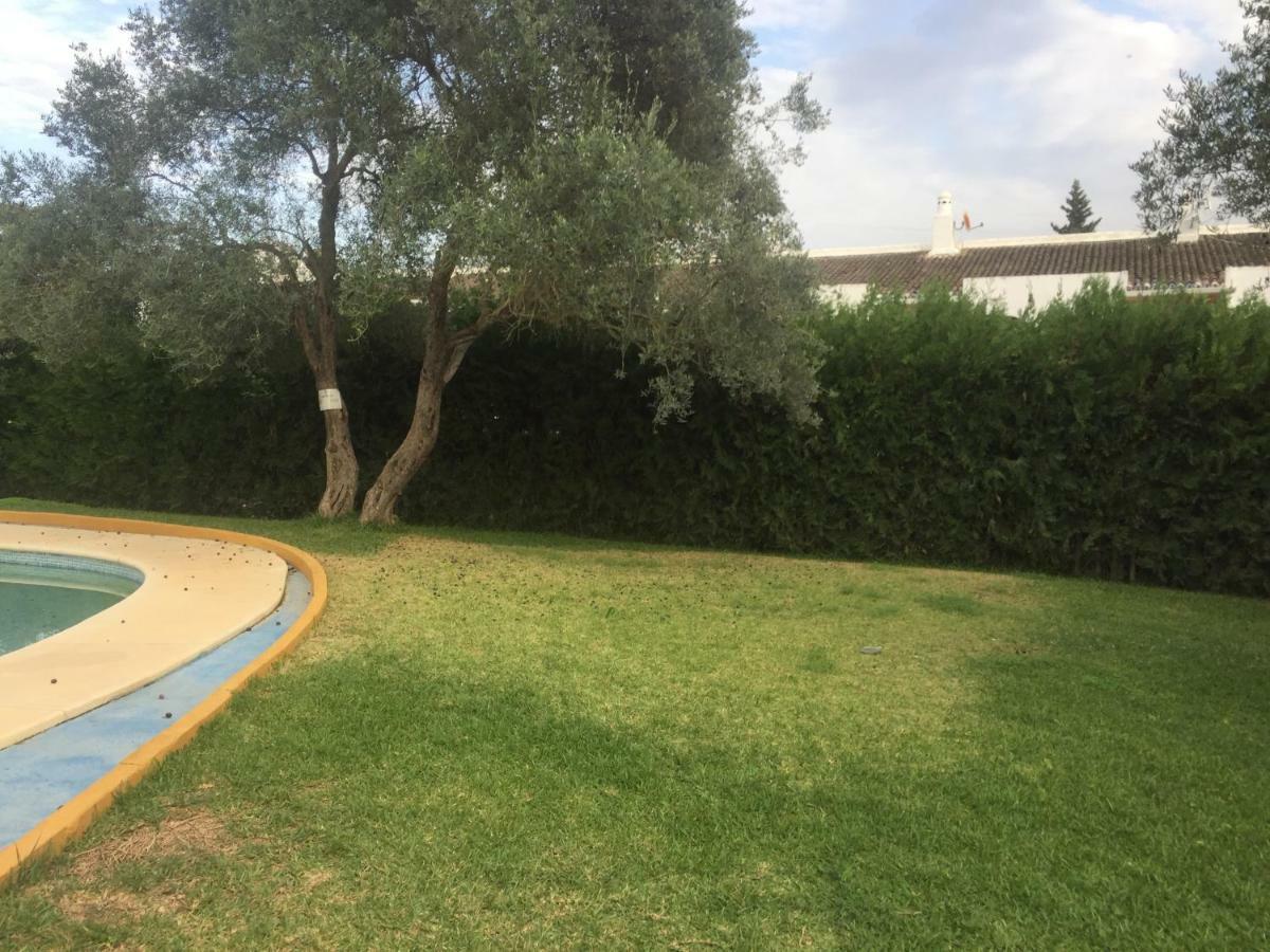 Habitaciones Turisticas Las Brisas Valencina de la Concepción エクステリア 写真