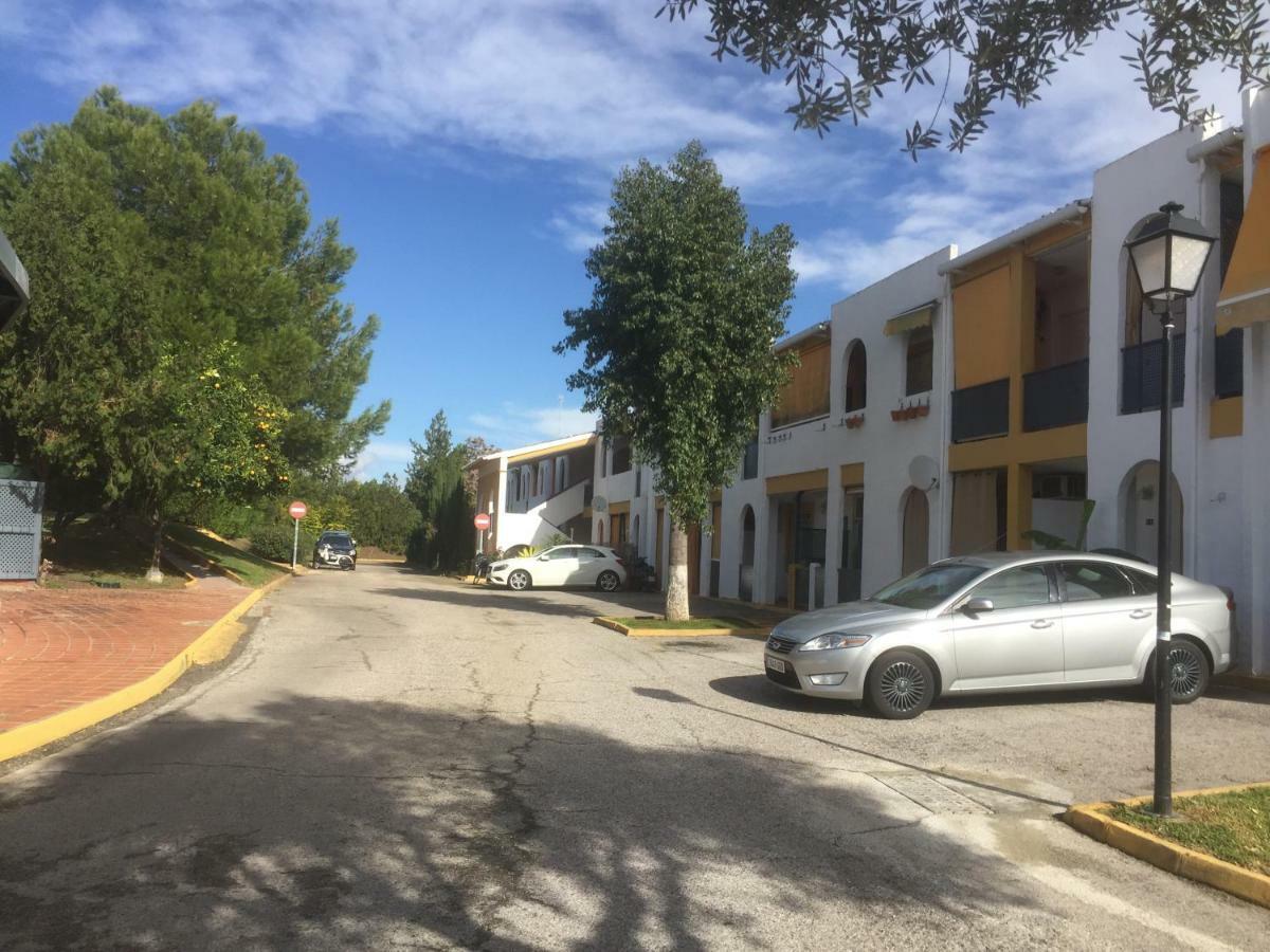 Habitaciones Turisticas Las Brisas Valencina de la Concepción エクステリア 写真